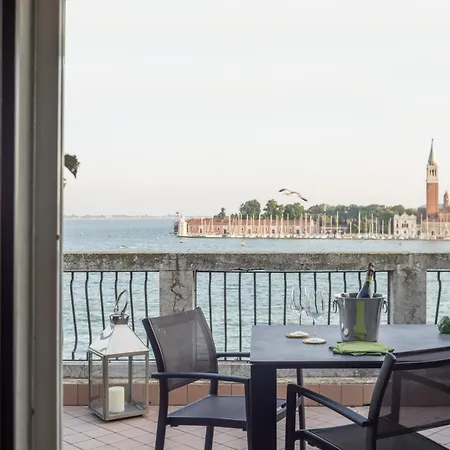 Attic Boutique San Marco R&r Apartman *