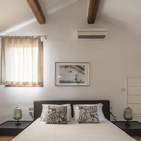Attic Boutique San Marco R&r דירה ונציה
